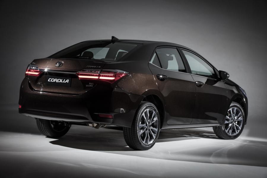  Toyota Corolla Altis 2017 года  (LA) (фото 7 из 22)